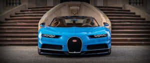 一輛藍色Bugatti Chiron停放在石階腳下。 — 豪華車 壁紙