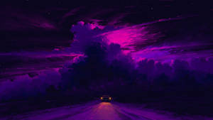汽車頭燈照亮了在充滿發光雲朵的鮮豔紫色夜空下的道路。 — 美學粉色GIF 壁紙