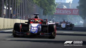 16號F1賽車在日落時分的城市街道賽道上疾馳。 — 4K 法拉利 壁紙