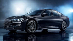 時尚的黑色BMW轎車在反光地板上，搭配藍色煙霧和工作室燈光。 — Mercedes Benz C300 壁紙