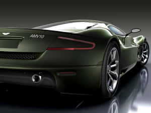橄欖綠色 Aston Martin AMV10 跑車在工作室中，地板反光。 — 酷炫F1 壁紙