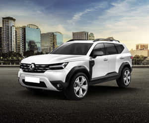 日落時分，白色SUV停泊在現代城市天際線前。 — 高清汽車 壁紙