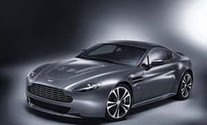 攝影棚燈光下的時尚銀色 Aston Martin 跑車。 — 奧斯頓馬丁 壁紙