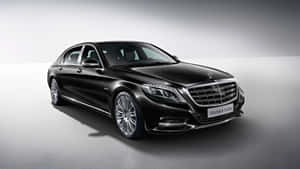 豪華黑色 Maybach S-Class 轎車在工作室環境中 — 汽車 壁紙