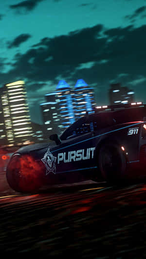 黑色警車在夜晚霓虹城市中疾馳，配備發光紅色車輪。 — 電玩遊戲 GIF 壁紙