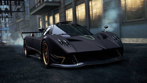 黑色帕加尼 Huayra 在煙霧瀰漫的城市小巷中飄移。 — 極速快感 壁紙