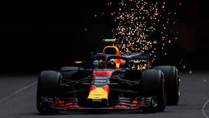 紅牛F1賽車在黑暗隧道中疾馳，金色火花飛濺。 — 白色法拉利 壁紙