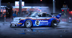 藍白色的 Rothmans Porsche 賽車停在一個有霓虹燈的雨夜加油站。