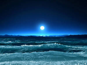 月光下的海浪在黑暗的夜空下拍打。 — 月光 壁紙