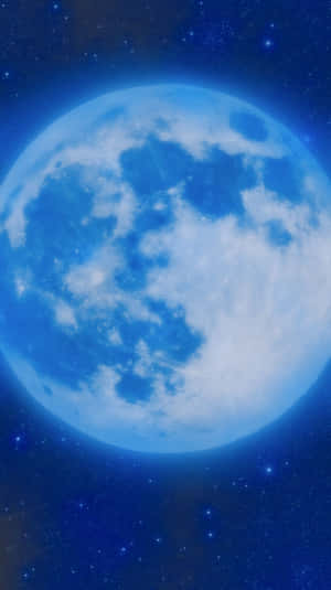 一顆發光的藍色月亮，在繁星點點的夜空襯托下，伴隨著雲朵。 — 月夜星空 壁紙
