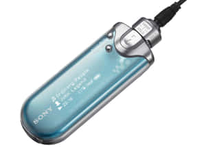 藍色Sony Walkman顯示歌曲名稱和藝術家。 — 音樂 壁紙