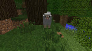 一隻像素化羊在Minecraft森林中，有草和樹木。