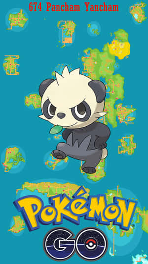頑皮熊貓寶可夢角色漂浮在地圖主題背景上，帶有 Pokémon GO 標誌。 — 三島一八 壁紙