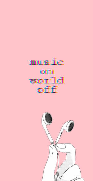 手拿白色耳機，帶有故障藝術文字music on world off，粉紅色背景。
