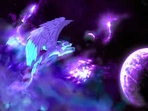 一隻發光龍飛過帶有行星和宇宙能量的紫色星雲。 — 美女與野獸 壁紙