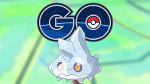 水晶寶可夢在Pokémon GO標誌下，綠色地圖背景 — 電玩遊戲 GIF 壁紙