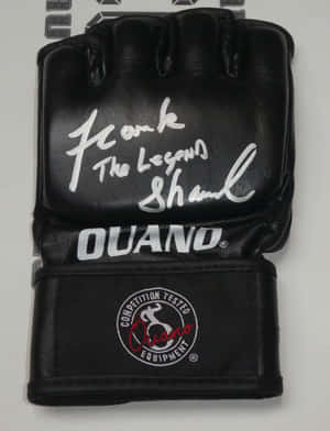 簽名黑色MMA手套，附有「Frank The Legend Shaw」簽名。 — 運動 壁紙