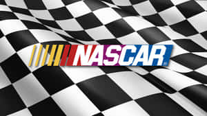 NASCAR格紋旗揮動，帶有官方標誌 — 汽車 壁紙