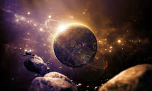 一顆帶有光環和古老符號的發光行星，漂浮在小行星和星星之間。 — 太空船 壁紙