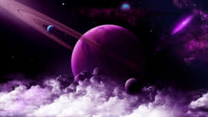 雲層之上帶有光環的紫色行星，在生動的宇宙場景中。 — 暗紫色美學 壁紙