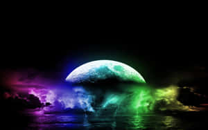 一顆發光的外星月亮在暴風雨的海面上，伴隨著霓虹閃電。 — 美學天空 壁紙