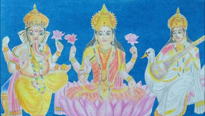 三位印度教神祇坐在蓮花上，手持鮮花和樂器，背景為藍色。 — Maa Durga 壁紙