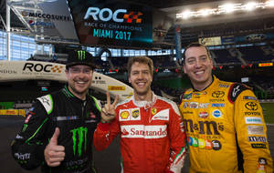三位賽車手在Race of Champions賽事中一起合照。 — 運動 壁紙