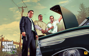 三個GTA V角色靠近一輛黑色經典車，後車廂打開。 — 超跑 壁紙