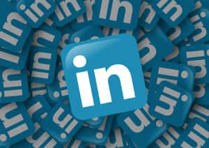 藍色 LinkedIn 標誌圖示在數位圖案中重疊。 — 領英 壁紙
