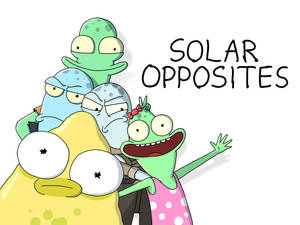 五個古怪的卡通外星人，大眼睛，表情各異，其中一個在揮手，帶有「SOLAR OPPOSITES」文字。 — Off white 標誌 壁紙