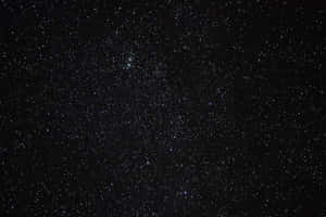 黑暗夜空中擁有無數星辰的銀河系 — 宇宙 壁紙