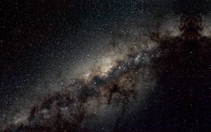 夜空中的銀河系，恆星和宇宙塵埃 — 夜空 壁紙