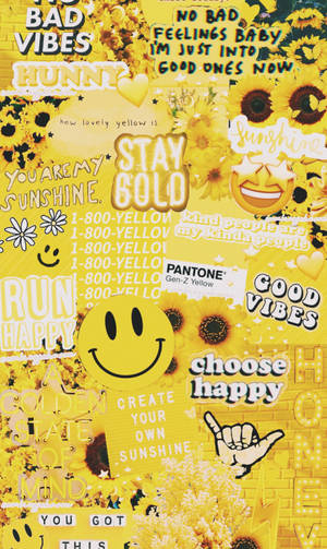 帶有向日葵、笑臉和正面肯定語（如stay gold和good vibes only）的黃色壁紙。 — 溫暖 壁紙