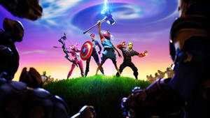 Fortnite 角色在日落時分的草丘上擺出動作姿勢。