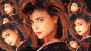 Paula Abdul 肖像拼貼，帶有紅色字體和閃亮點綴。 — 溫暖 壁紙