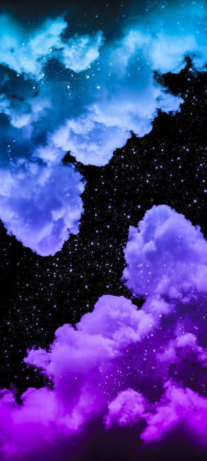 紫色和藍色的宇宙雲彩映襯著星空。 — iPhone 16 Plus 壁紙