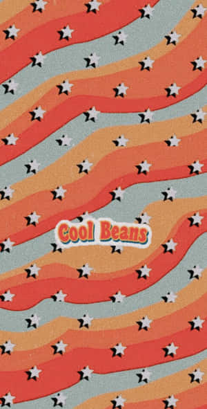 復古桌布，帶有橙色和藍綠色波浪以及白色星星，並顯示「Cool Beans」文字。 — 星星 壁紙