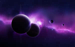 紫色星雲，黑暗行星漂浮在星空之中。 — 宇宙美學 壁紙