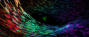 霓虹光條紋在黑暗空間中圍繞發光的綠色Razer標誌旋轉。 — 3440x1440 壁紙