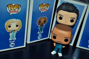 兩個 Funko Pop! TV 人偶 Elliot 和 Turk 及其收藏盒。 — Funko Pop 壁紙