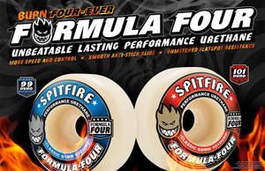 Spitfire Formula Four滑板輪，帶有火焰設計和性能聲稱。 — 火焰動畫 壁紙