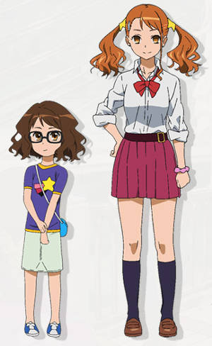 兩個動漫女孩，一個穿校服，一個穿休閒服，站在一起。 — 狂歡三寶 壁紙