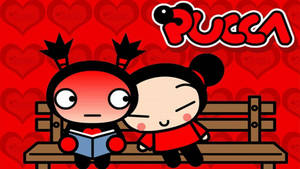 兩個卡通人物在長椅上，背景是紅色心形和字樣 Pucca。 — 噗卡 壁紙