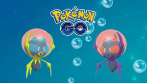 水下氣泡中的兩個寶可夢角色與 Pokémon GO 標誌 — 動漫 壁紙