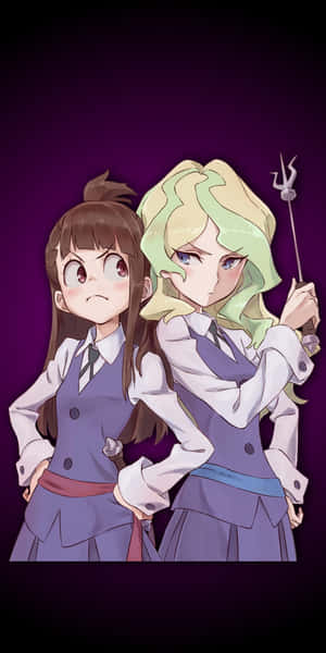 兩個穿著校服的動漫女孩背對背站著，其中一個手持三叉戟。 — 動漫惡魔 壁紙