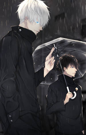 兩個穿著黑色外套的動漫男孩在大雨中共享一把傘，一個白髮藍眼發光。 — 咒術迴戰 壁紙
