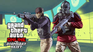 兩名戴面具的武裝角色在射擊場內瞄準步槍，帶有 GTA Online Doomsday Heist 標誌。 — 超跑 壁紙