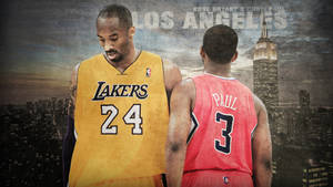 兩名身穿球隊球衣的NBA籃球運動員在夜晚的城市天際線前站立。 — 達拉斯獨行俠 壁紙