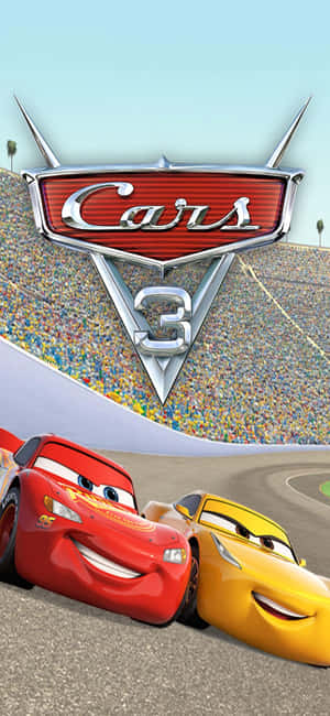 兩部卡通車閃電麥坤和莎莉卡路拿在賽道上奔馳，下方有Cars 3標誌。 — 閃電麥坤 壁紙