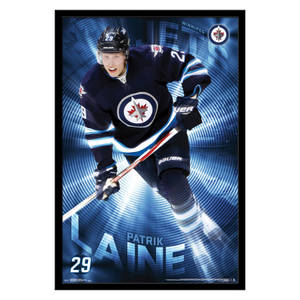 冰球運動員 Patrik Laine 身穿 Winnipeg Jets 球衣在發光藍色背景上比賽。 — 冰上曲棍球 GIF 壁紙